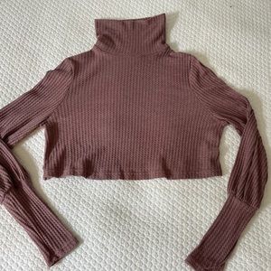 Crop Turtle Neck Sweater